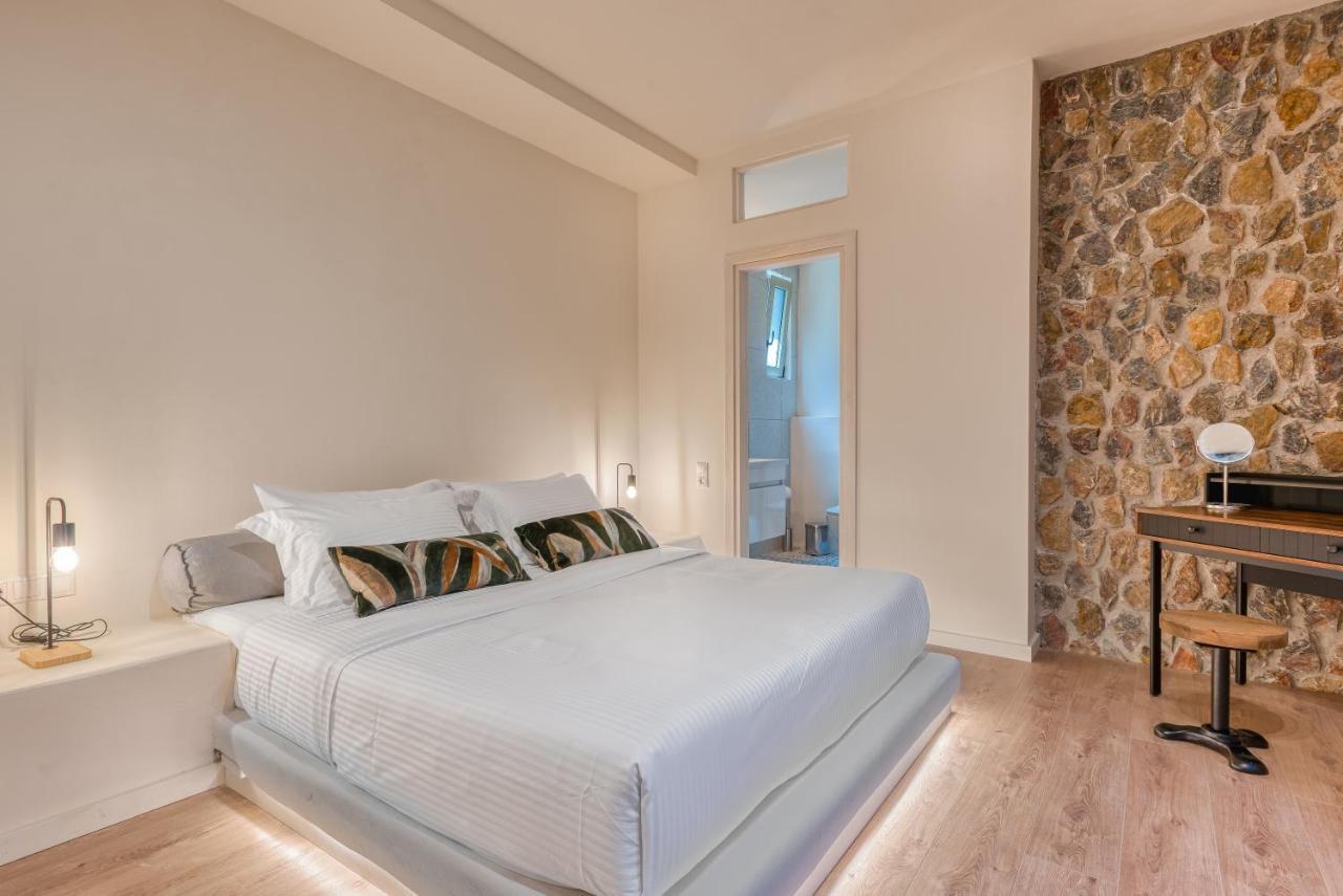 Saronis Suites Saronida Екстериор снимка