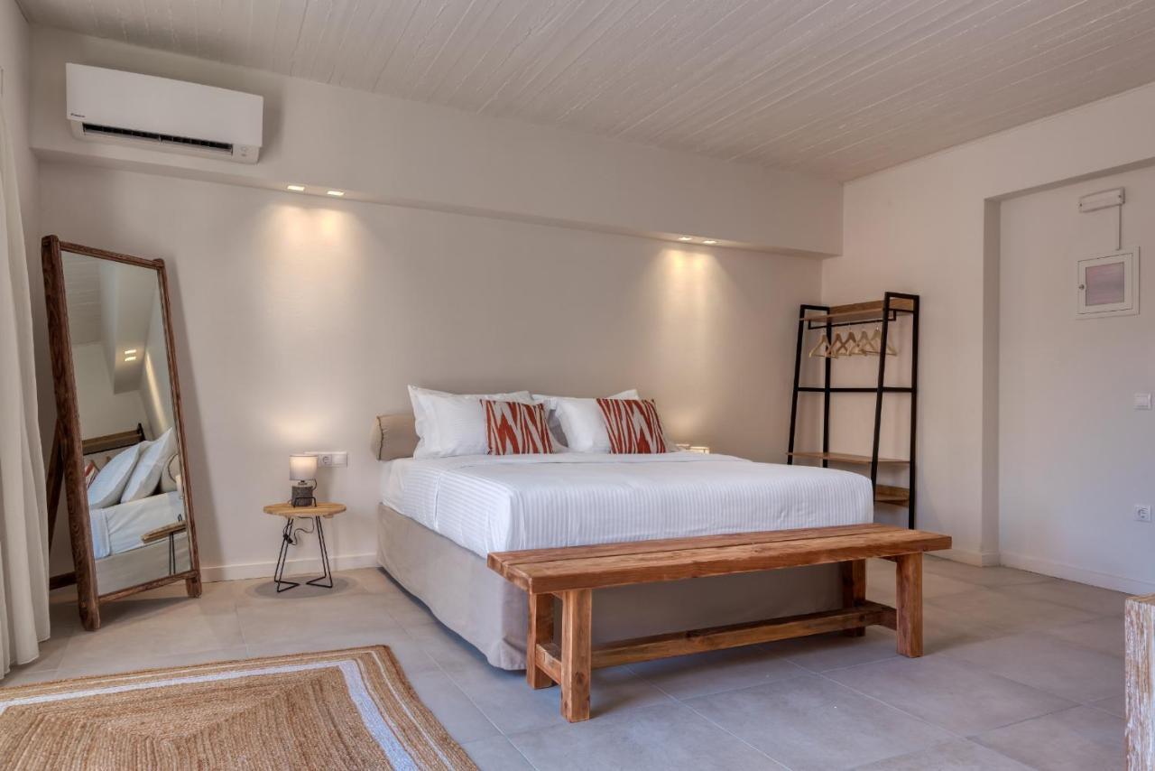Saronis Suites Saronida Екстериор снимка