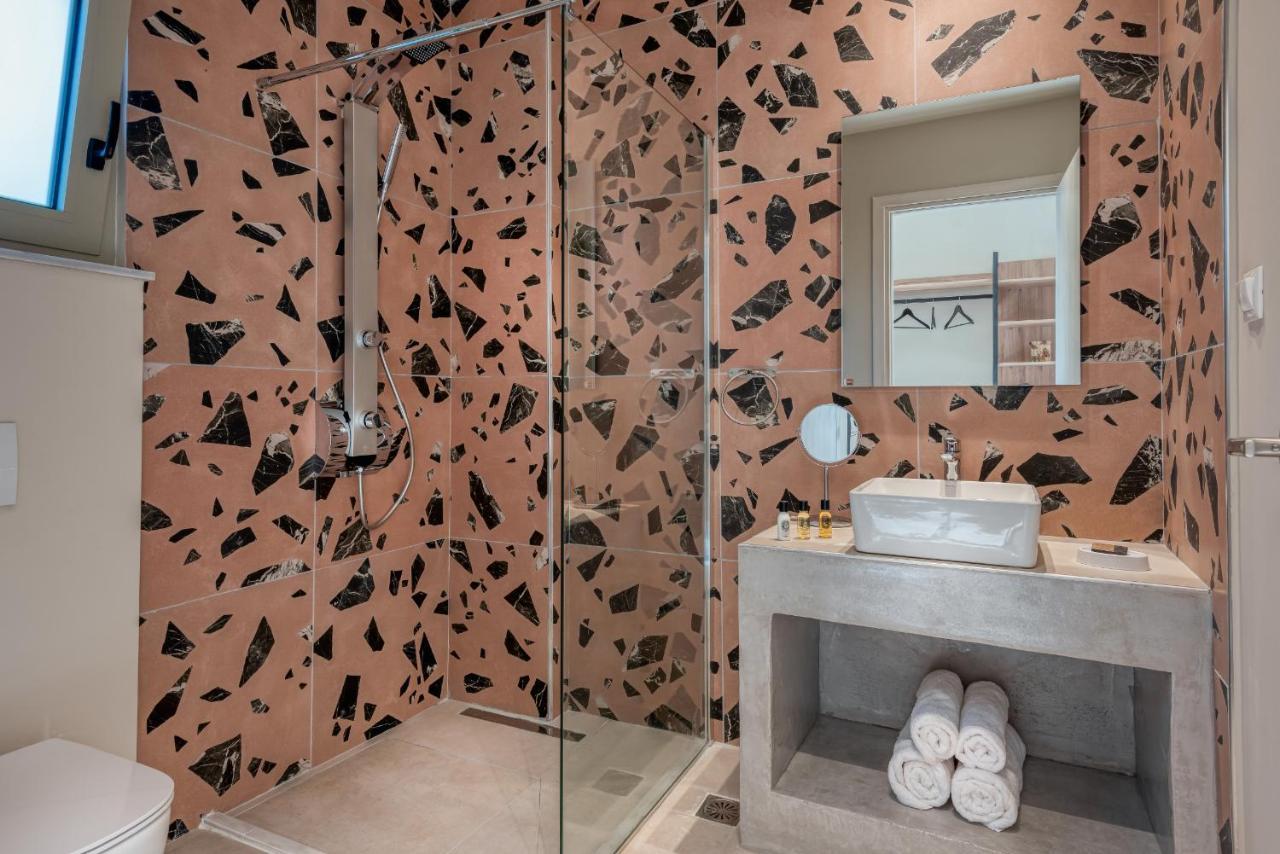 Saronis Suites Saronida Екстериор снимка