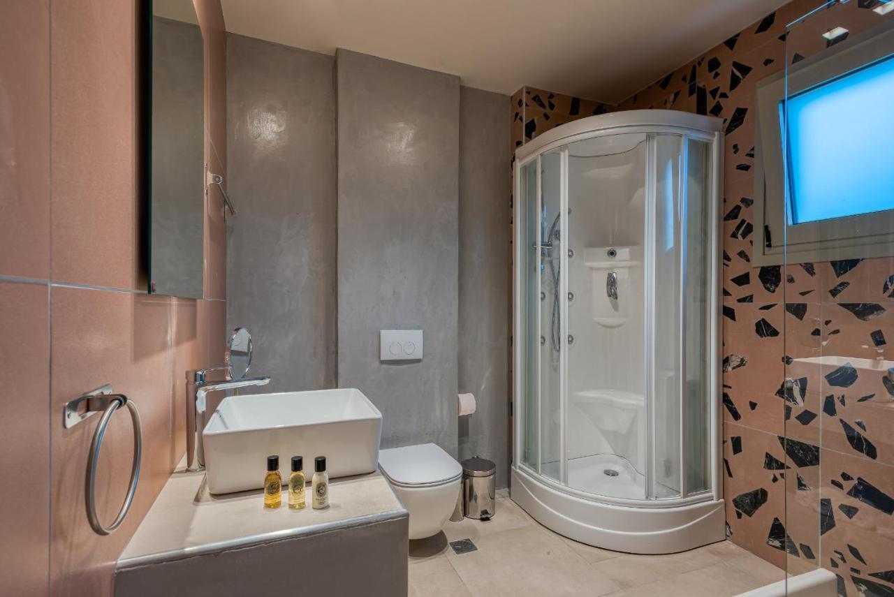 Saronis Suites Saronida Екстериор снимка