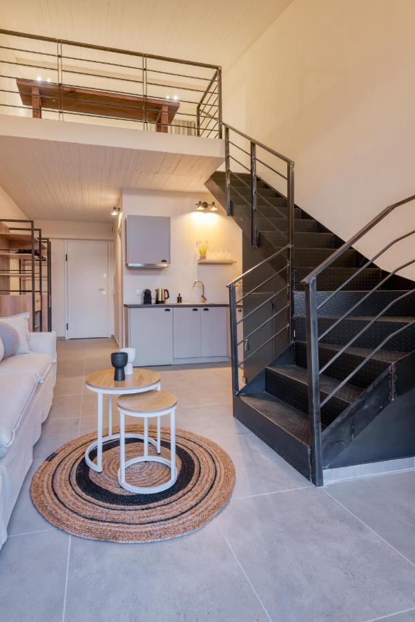 Saronis Suites Saronida Екстериор снимка