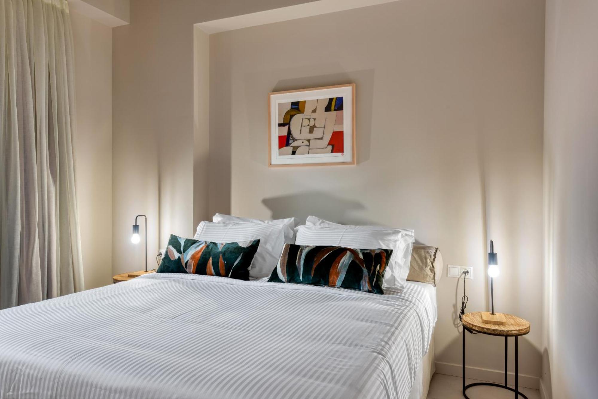 Saronis Suites Saronida Екстериор снимка